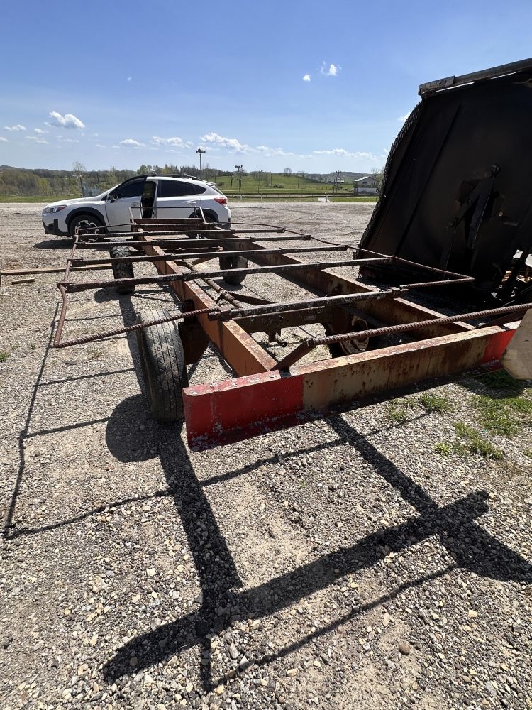 Lot 219: HAY TRAILER