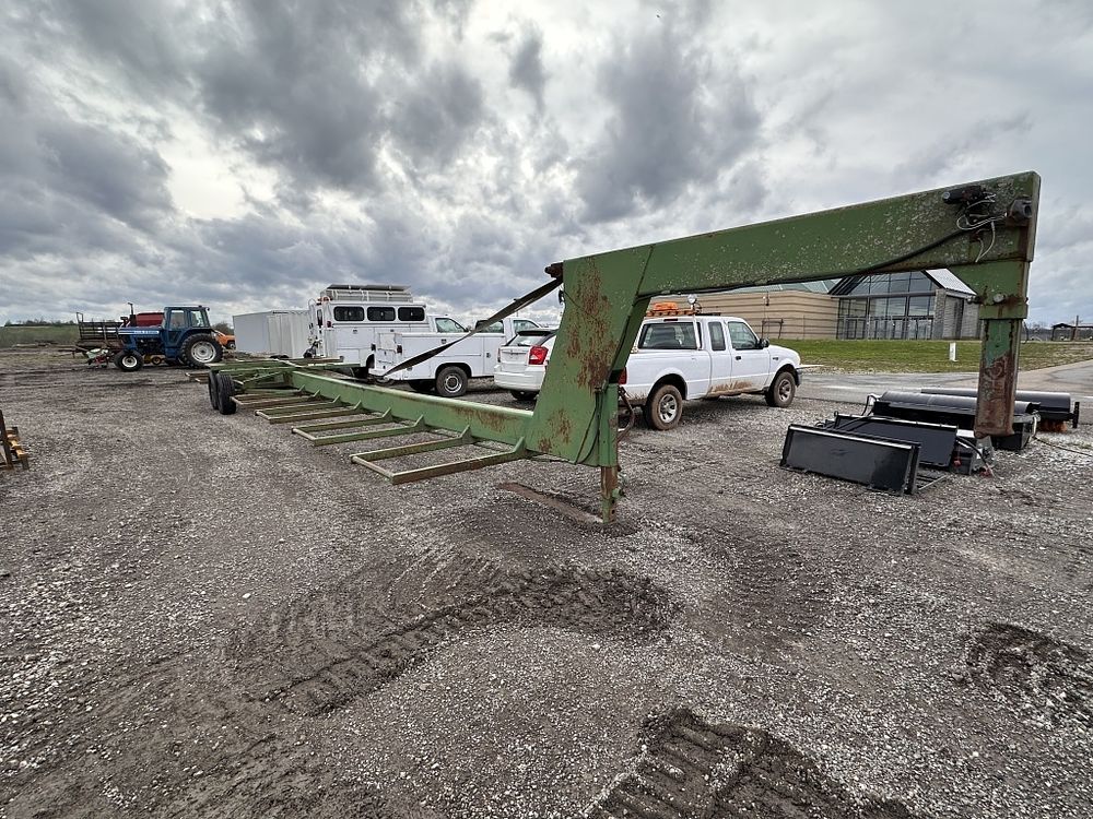Lot 234: 40FT DEXTER BALE MOVER