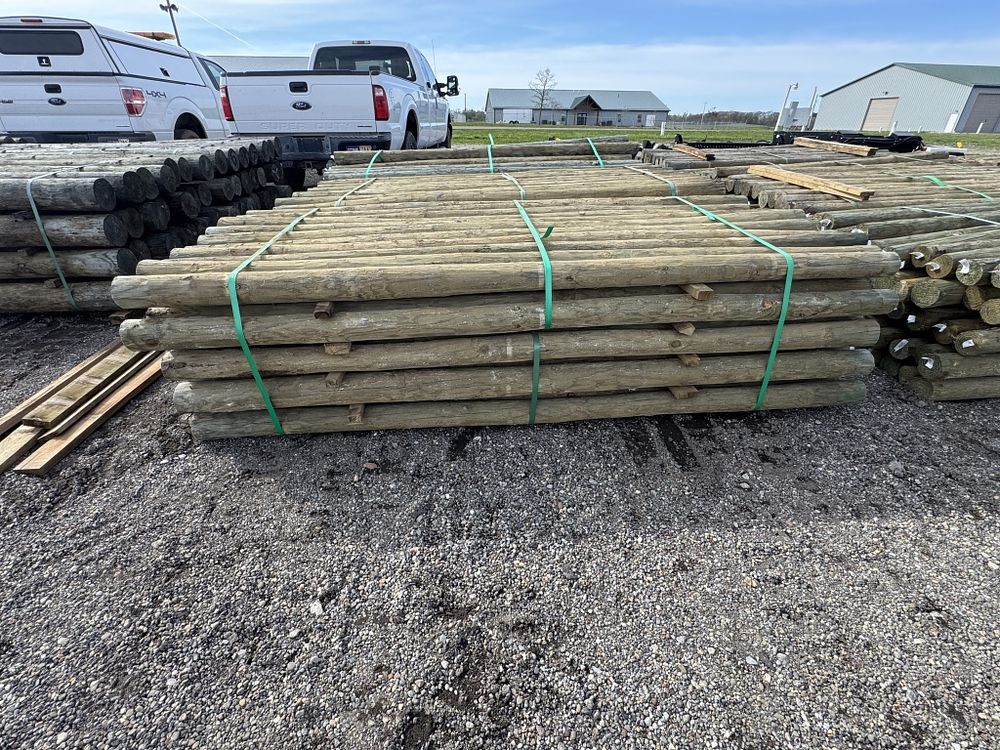 Lot 269: 3 1/2IN X 8FT FENCE POST BUNDLE