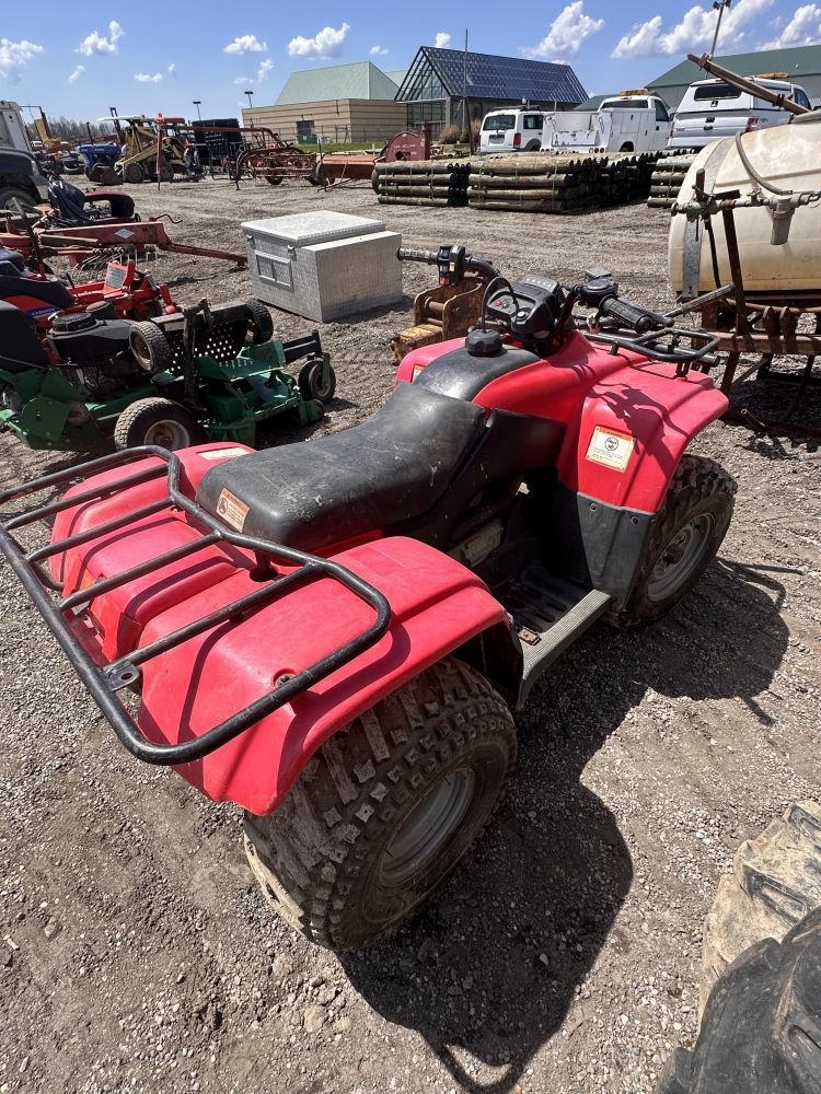 Lot 284: HONDA RED 4 WHEELER