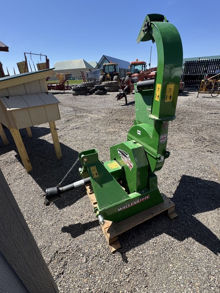 Lot 299: WALLENSTEIN WOOD CHIPPER