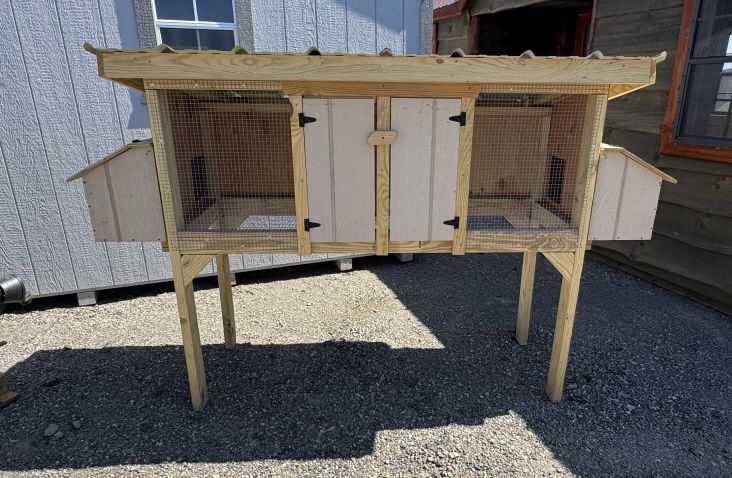 Lot 300: AMISH MADE HUTCH