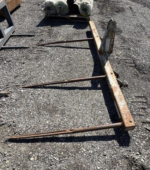 Lot 323: 3 PT DOUBLE BALE SPEAR
