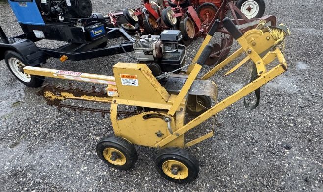 Lot 338: TRENCHER