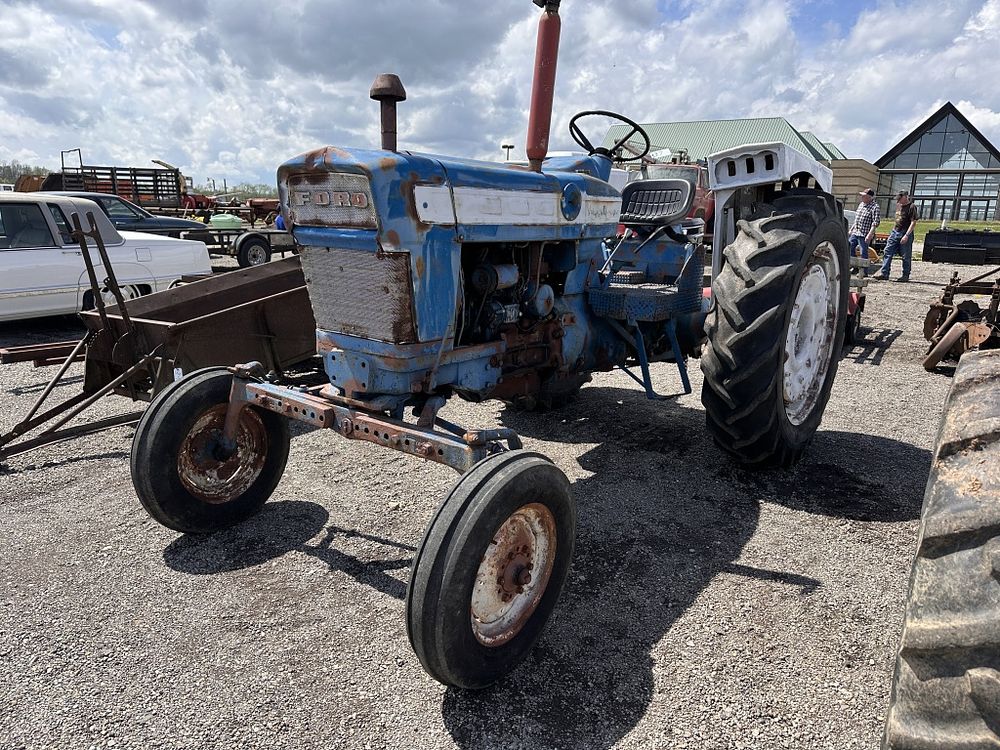 Lot 273a: FORD 4000 TRACTOR