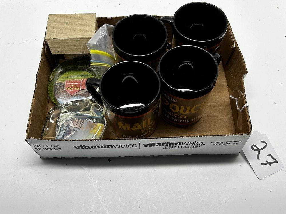 1 - BOX OF MISCELLANEOUS MAIL POUCH TOBACCO ITEMS. BOX OF MAIL POUCH TOBACCO THEMED MUGS, STAMP 