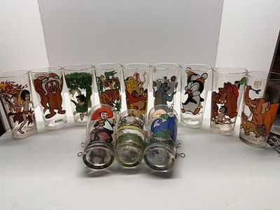 1 - BOX OF WALT DISNEY PRODUCTIONS COLLECTOR SERIES GL. BOX OF 12 GLASSES, WALT DISNEY PRODUCTIONS