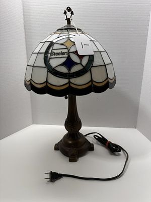 1 - PITTSBURGH STEELERS LAMP. WORKS