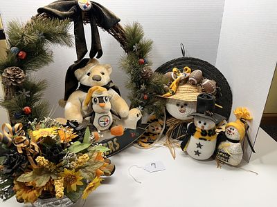 1 - PITTSBURGH STEELERS HOLIDAY BEARS. VARIETY OF CHRISTMAS DECORATIONS