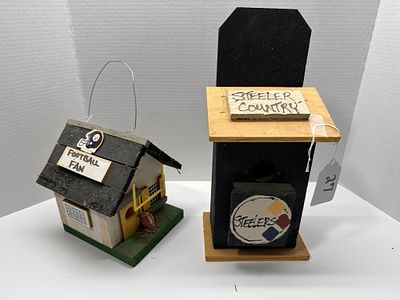 1 - PITTSBURGH STEELERS BIRD HOUSES. LOGOS ON HOUSES