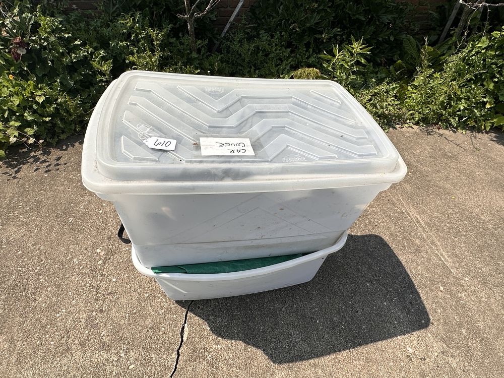 Lot 610: CAR COVERS IN BINS