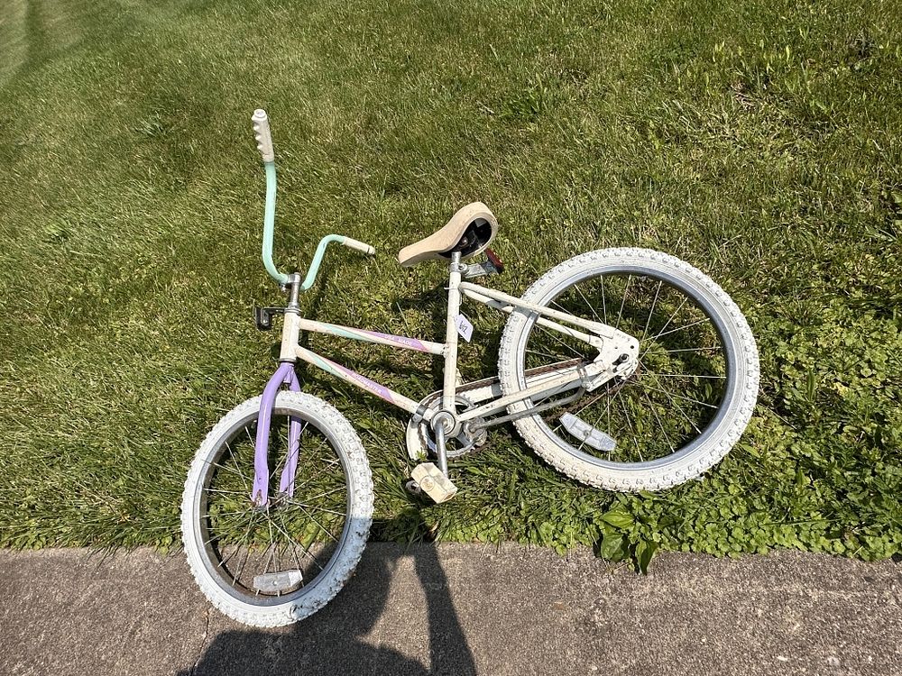 Lot 612: BIKE