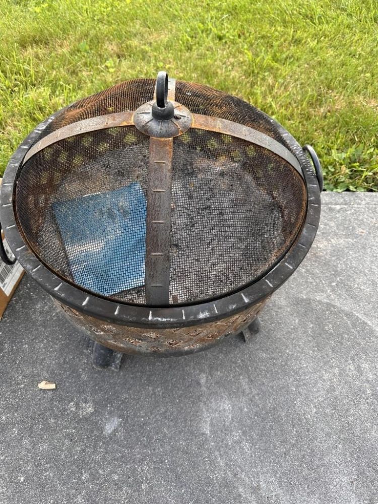 Lot 627: OUTDOOR FIRE RING