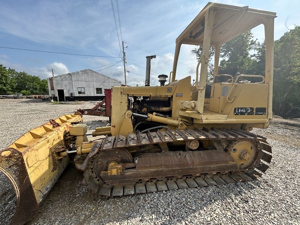 Lot 163: CAT D4B