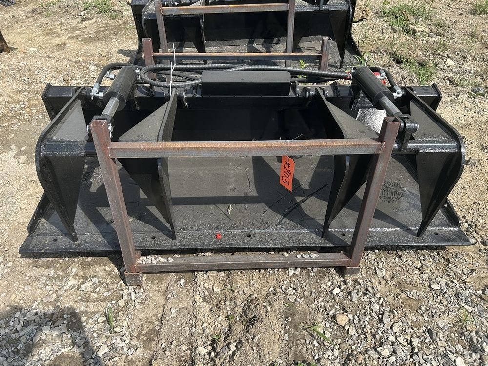 Lot 203: 2025 FUTURE FT PG72C SKID STEER PLATE GRABBER