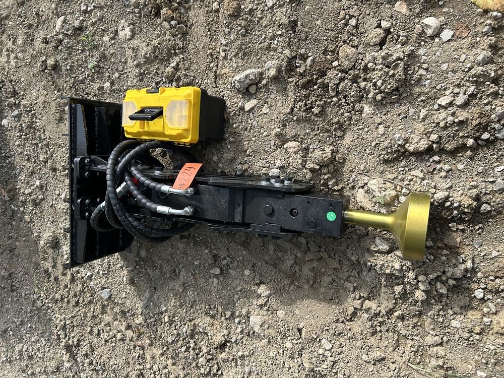 Lot 224: 2025 FUTURE D45 PILE HAMMER D45