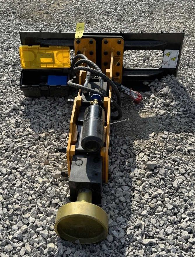 Lot 319: 2025 GIYI GY-D680 PILE HAMMER DRIVER