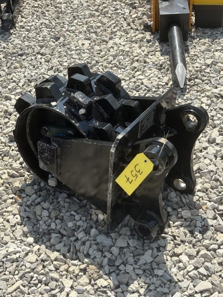 Lot 357: 2025 FUTURE FT W307 COMPACTION WHEEL