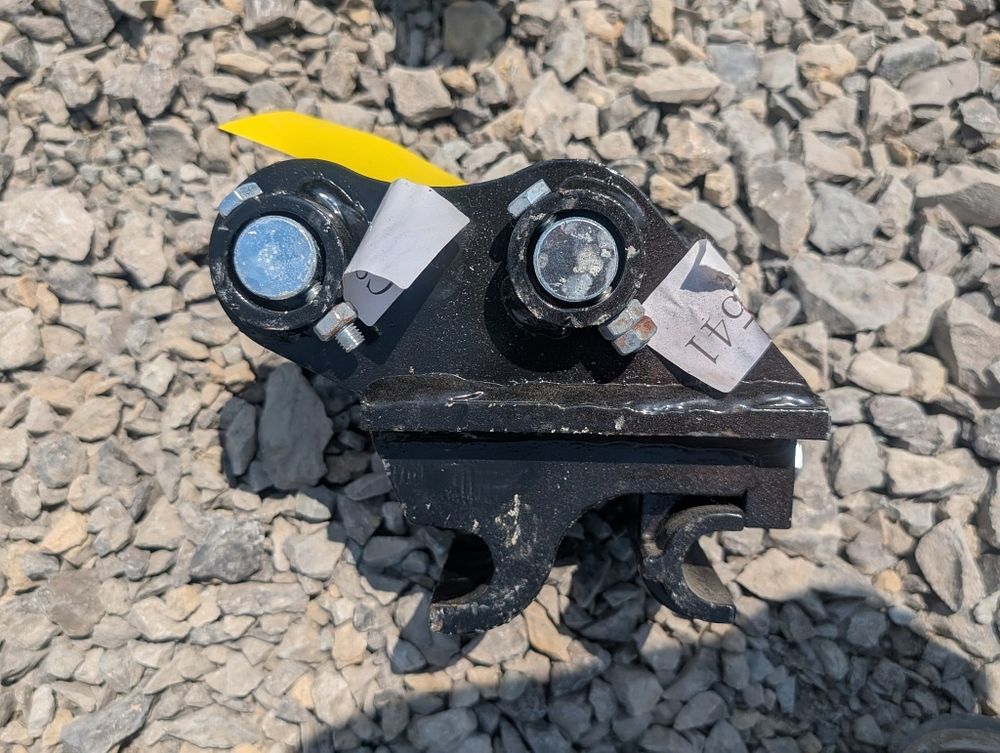 Lot 407: 2025 FUTURE MINI EXCAVATOR QUICK COUPLER