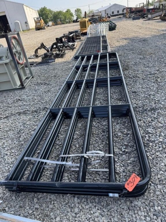 Lot 309c: 16 FT TARTER 6 BAR BLACK GATE