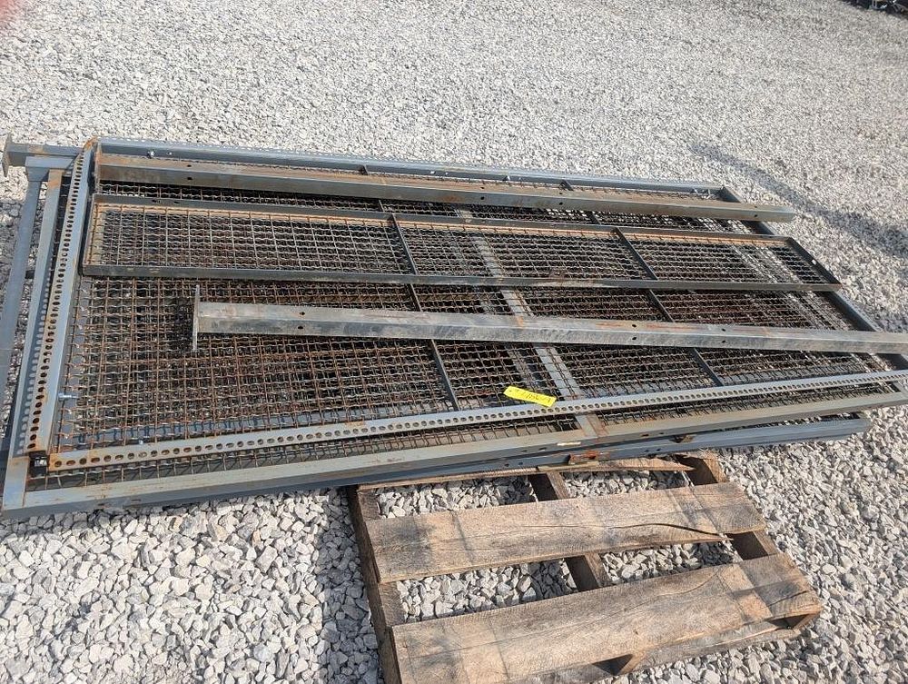 Lot 486a: WIRE CAGE