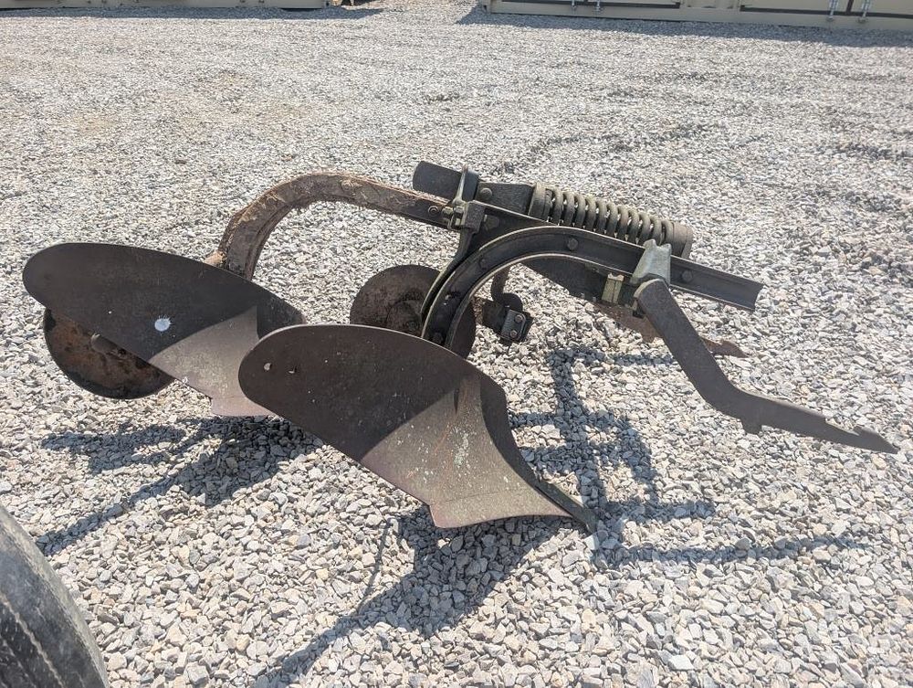 Lot 495: TWO BOTTOM PLOW