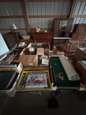 Content pictures available for absentee bidding only . Auction starts at 4PM with contents and 