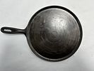 VINTAGE #9 WAGNER CAST IRON SKILLET GRIDDLE. VINTAGE WAGNER CAST IRON SKILLET GRIDDLEImage - 1