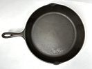 VINTAGE LODGE 10SK SKILLET. VINTAGE LODGE 10 SK THREE NOTCH SKILLET WITH D HEAT RING MARKER PRESENTImage - 1