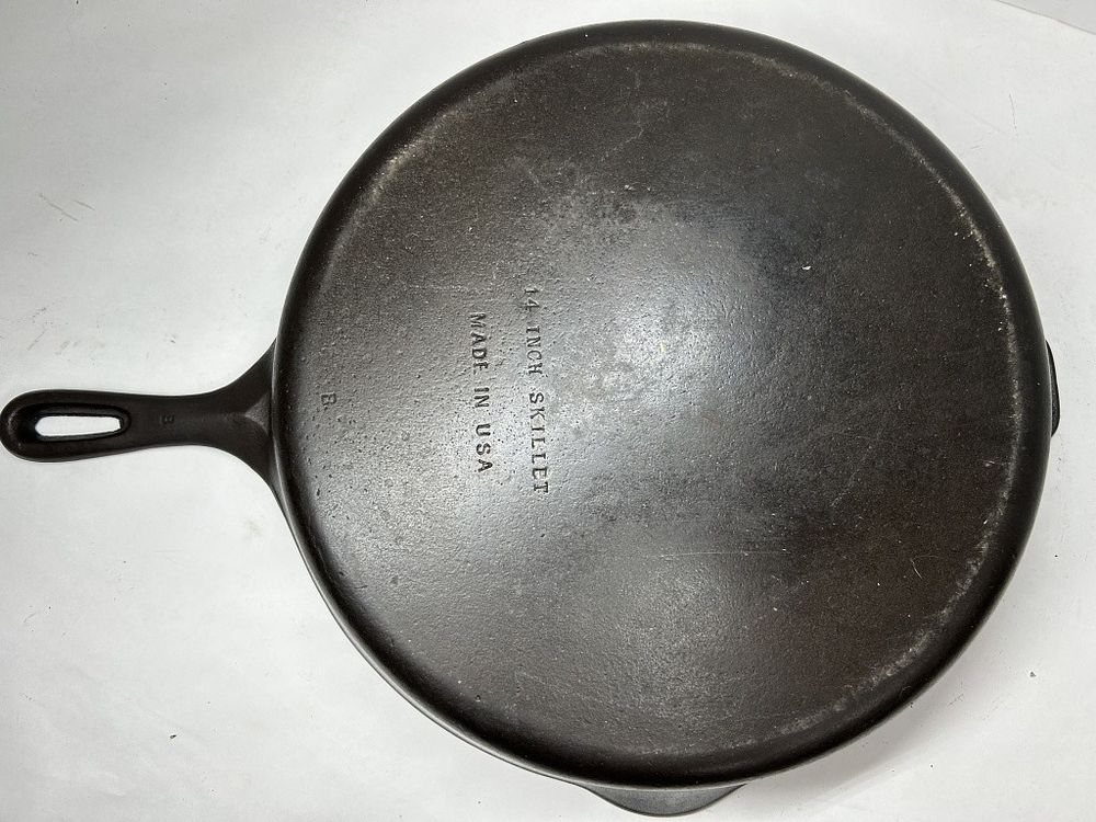 GRISWOLD #14 SKILLET. GRISWOLD #14 CAST IRON SKILLET