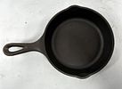 SMITH'S DAIRY SKILLET. COLLECTOR'S EDITION SMITH'S DAIRY 1995 CAST IRON 6 INCH SKILLETImage - 1