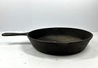 VINTAGE LODGE SKILLET. VINTAGE LODGE CAST IRON SKILLET 8 SK D1 10Image - 2