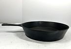 VINTAGE WAGNER WARE SKILLET. VINTAGE WAGNER WARE SIDNEY -0- SKILLET 9Image - 2