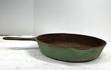 GRISWOLD #8 GREEN ENAMEL SKILLET. VINTAGE GRISWOLD #8 GREEN ENAMEL CAST IRON SKILLET LARGE LOGOImage - 2