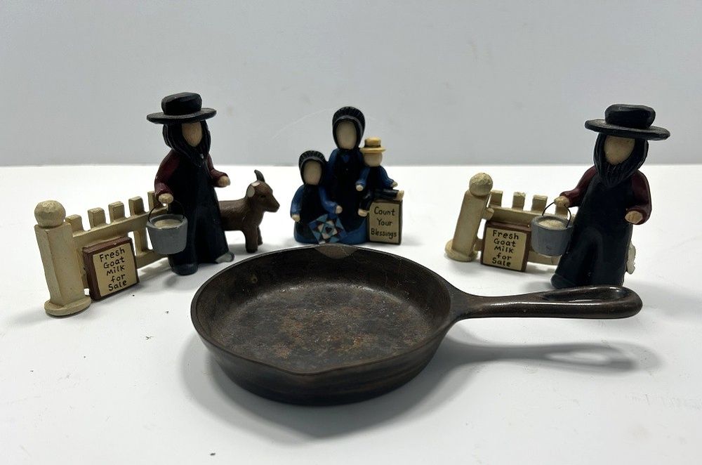 Lot 157: AMISH FIGURINES