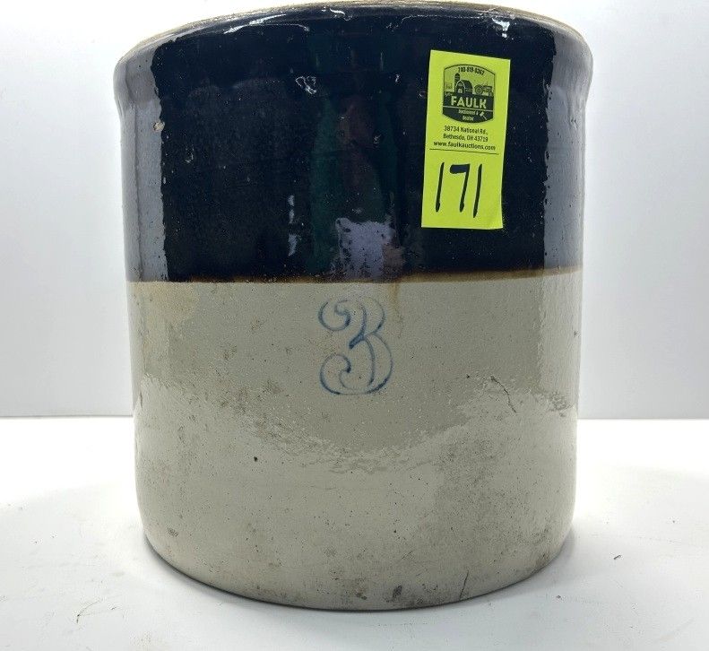 Lot 171: 3 GALLON STONEWARE CROCK