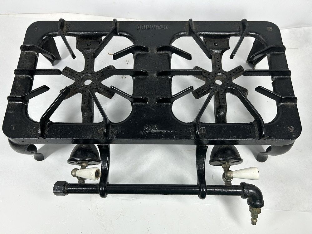 Lot 212: GRISWOLD DOUBLE BURNER