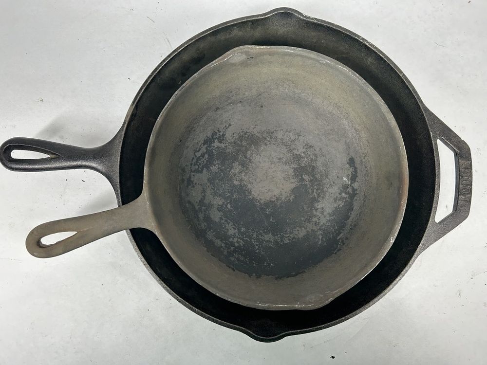 Lot 229: CAST IRON SKILLETS