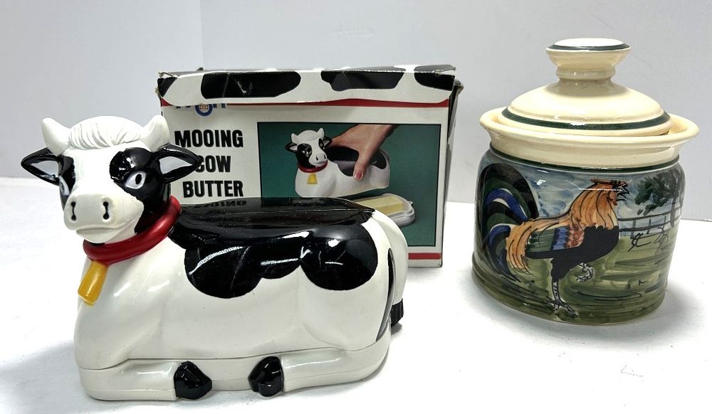 Lot 293: COW BUTTER DISH AND ROOSTER CROCK