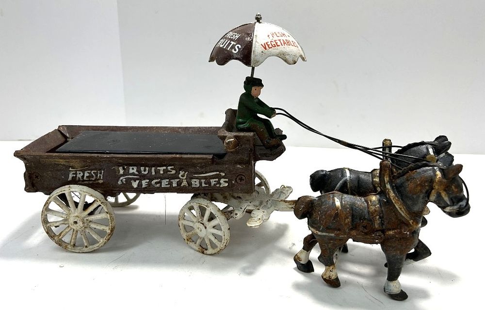 Lot 305: CAST IRON PULLING TEAM