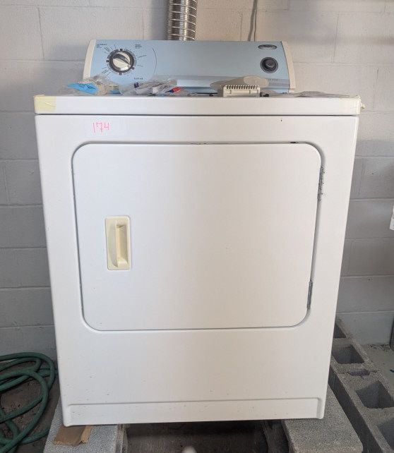 Lot 174: WHIRLPOOL DRYER