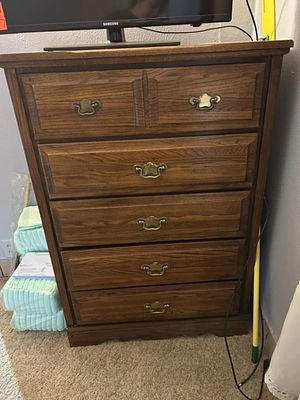 2 DRESSERS AND BED FRAME . 2 DRESSERS AND METAL BED FRAME SIZE QUEEN (BED FRAME NOT PICTURED)