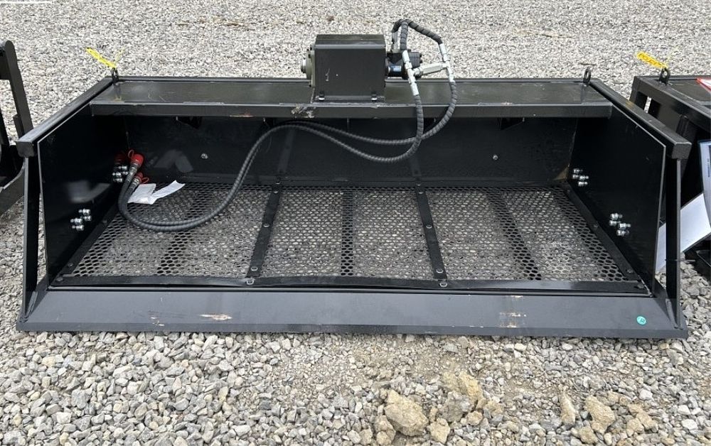 Lot 366: 2025 FUTURE SKID STEER VIBRATING BUCKET