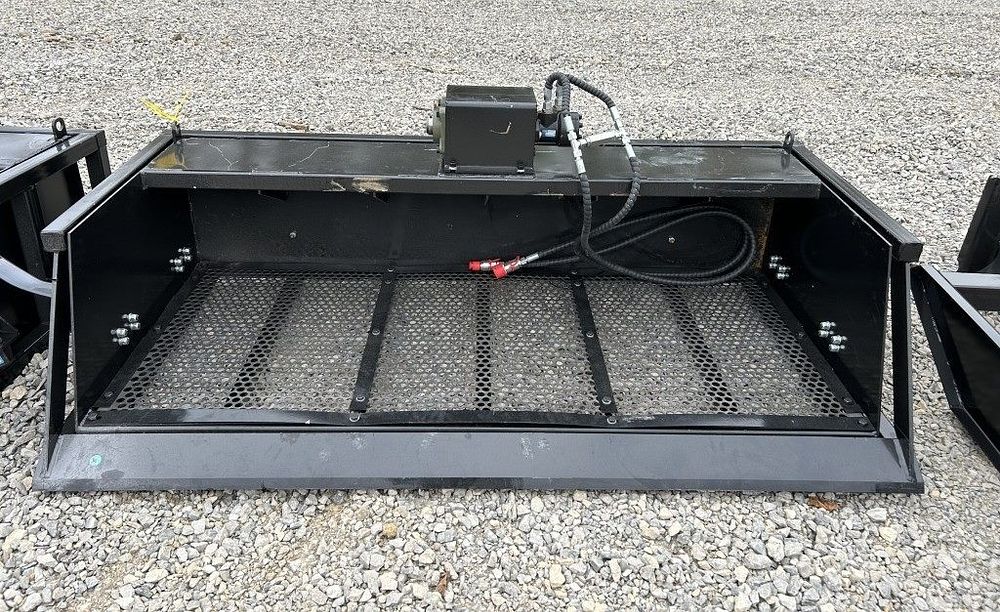 Lot 367: 2025 FUTURE SKID STEER VIBRATING BUCKET