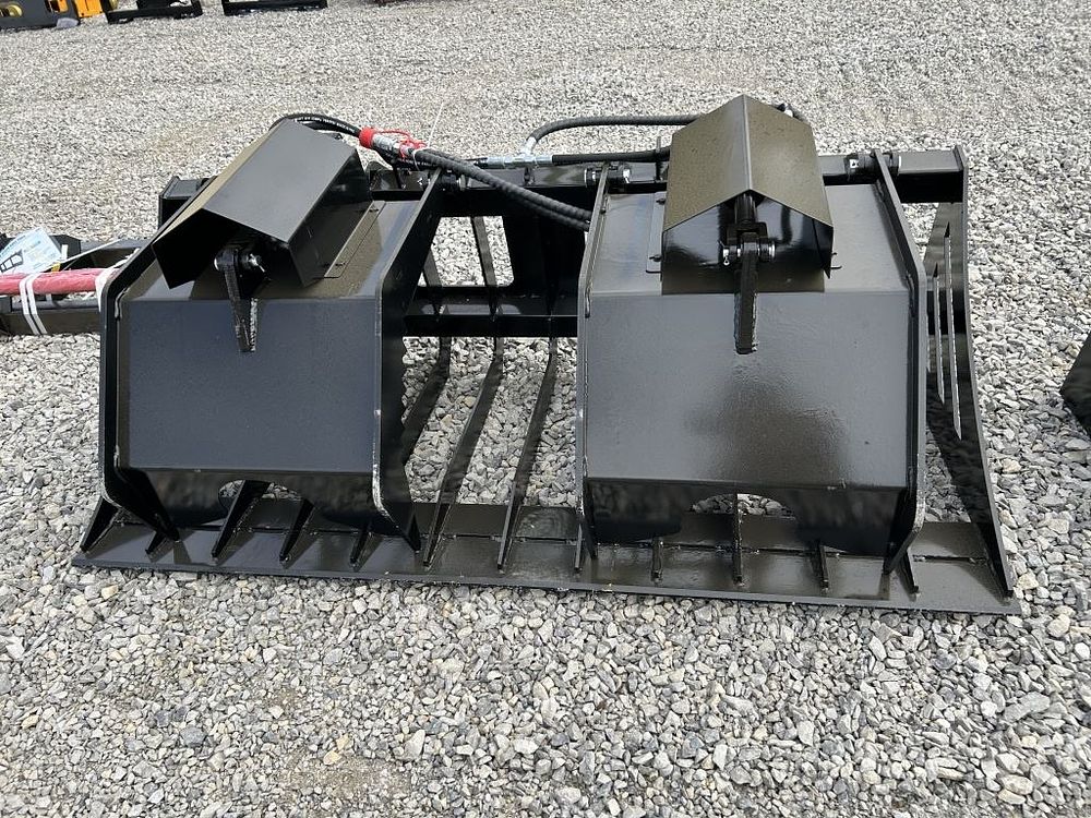 Lot 373: 2025 FUTURE SKID STEER HOLLOW WOOD GRABBER