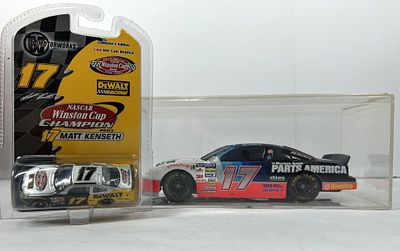 MATT KENSETH #17 MOTORWORKS. NOS 1/64 MOTORWORKS NASCAR WINSTON CUP SERIES 2003 MATT KENSETH #17 