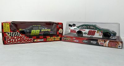 DALE EARNHARDT JR. #88 WINNER'S CIRCLE. NOS 1/24 RACING CHAMPIONS KEVIN LEPAGE #88 1997 EDITION 