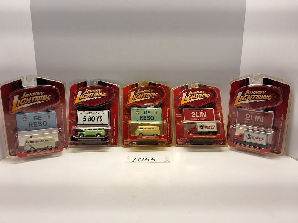 Lot 1055: JOHNNY LIGHTNING