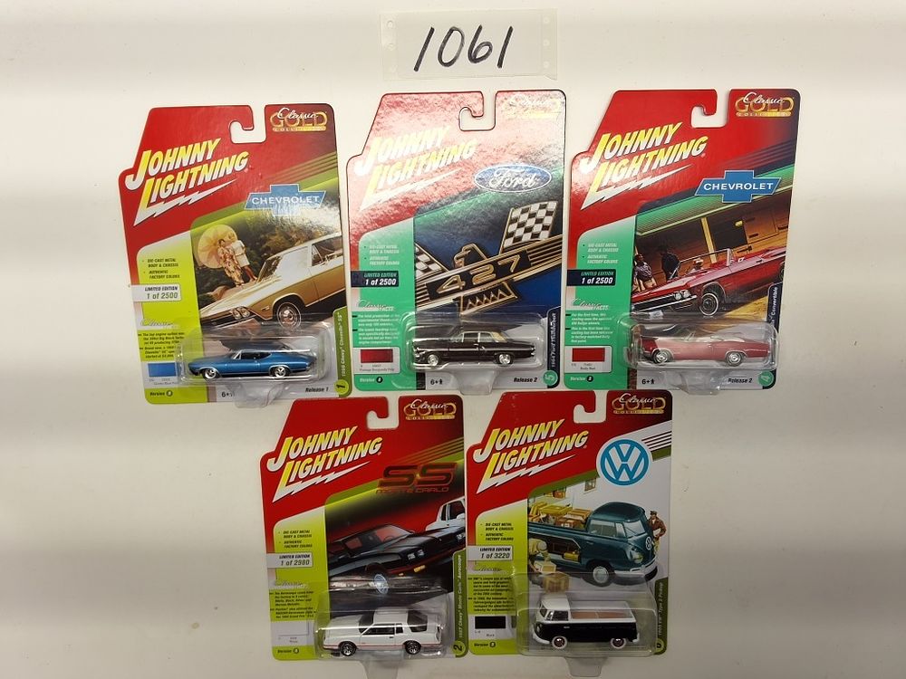 Lot 1061: JOHNNY LIGHTNING- CLASSIC GOLD COLLECTION