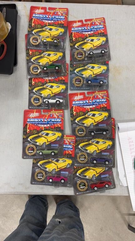 Lot 1081: JOHNNY LIGHTNING - MUSCLE CARS U.S.A.